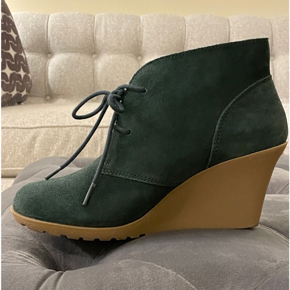 Green leather wedge bootie - Picture 3 of 13
